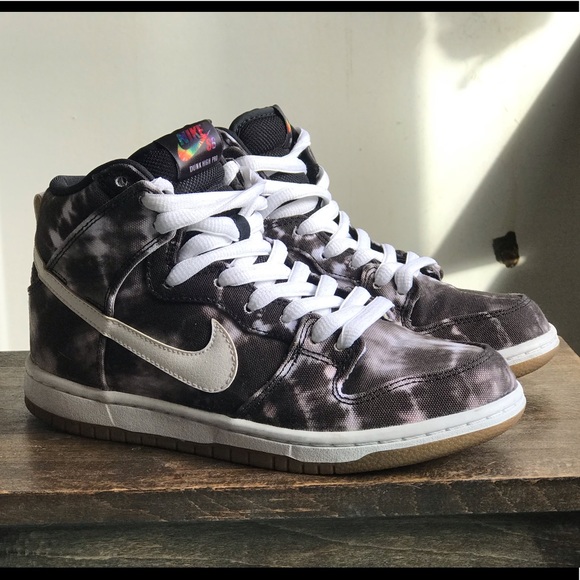 Nike Dunk High Premium SB Tie-Dye - Picture 2 of 7
